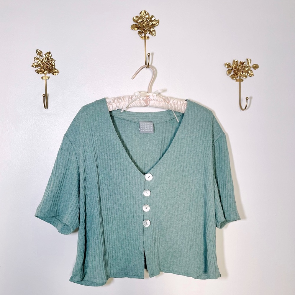 cute shell button top